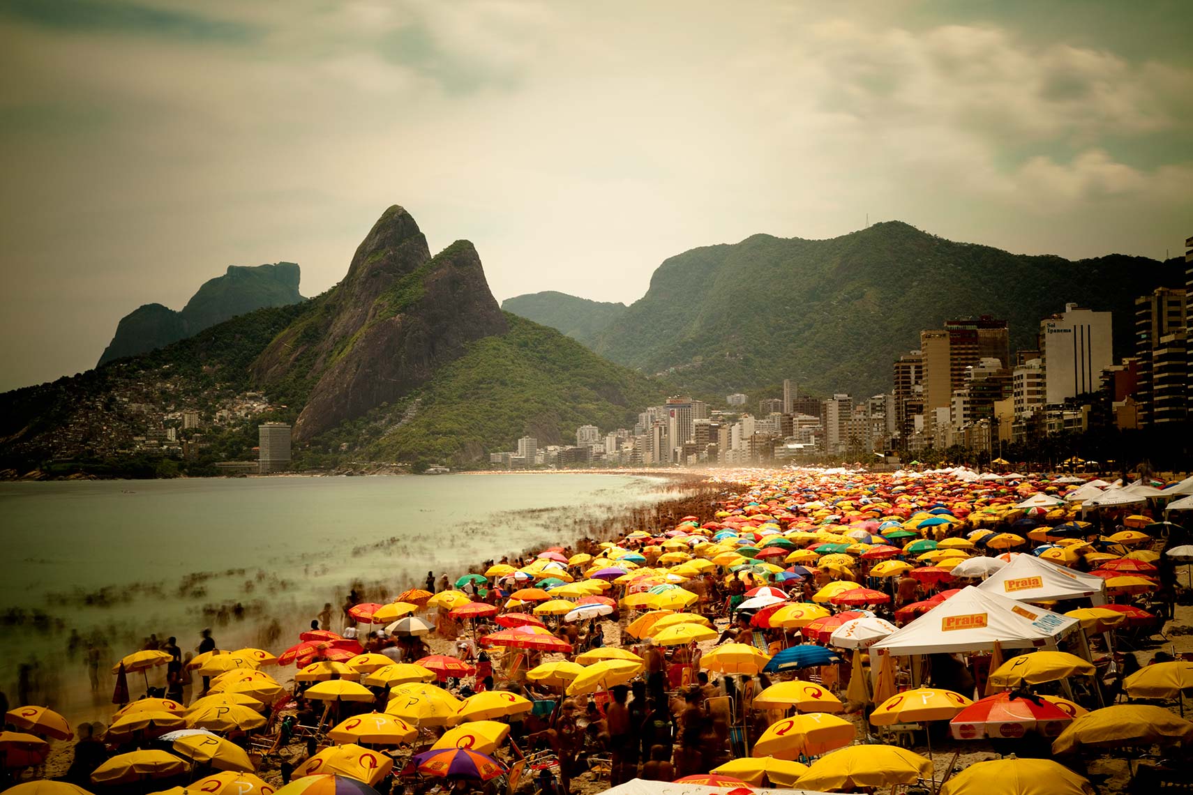 Ipanema, an affluent neighbourhood located in the South Zone of the city of Rio de Janeiro. Source Image: Brian Hodges Photography